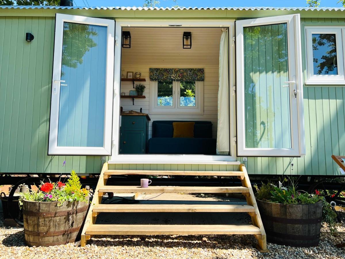 Lodge The Hut *